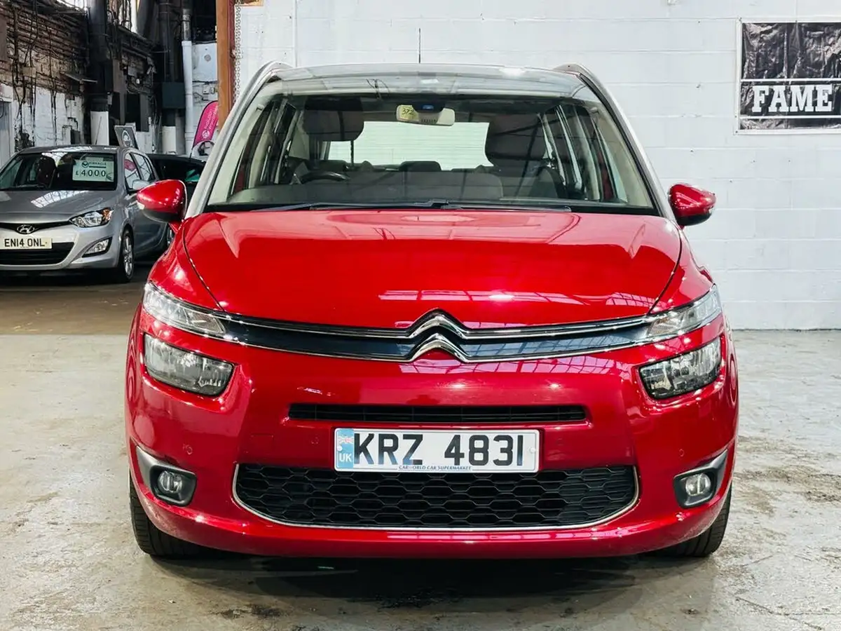 2016-citroen-grand-c4-picasso-16bluehdi-exclusive-eat6-big-1