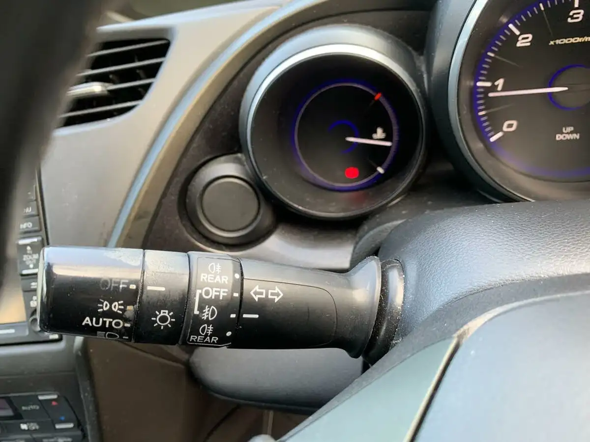 2013-honda-civic-16td-ex-big-33