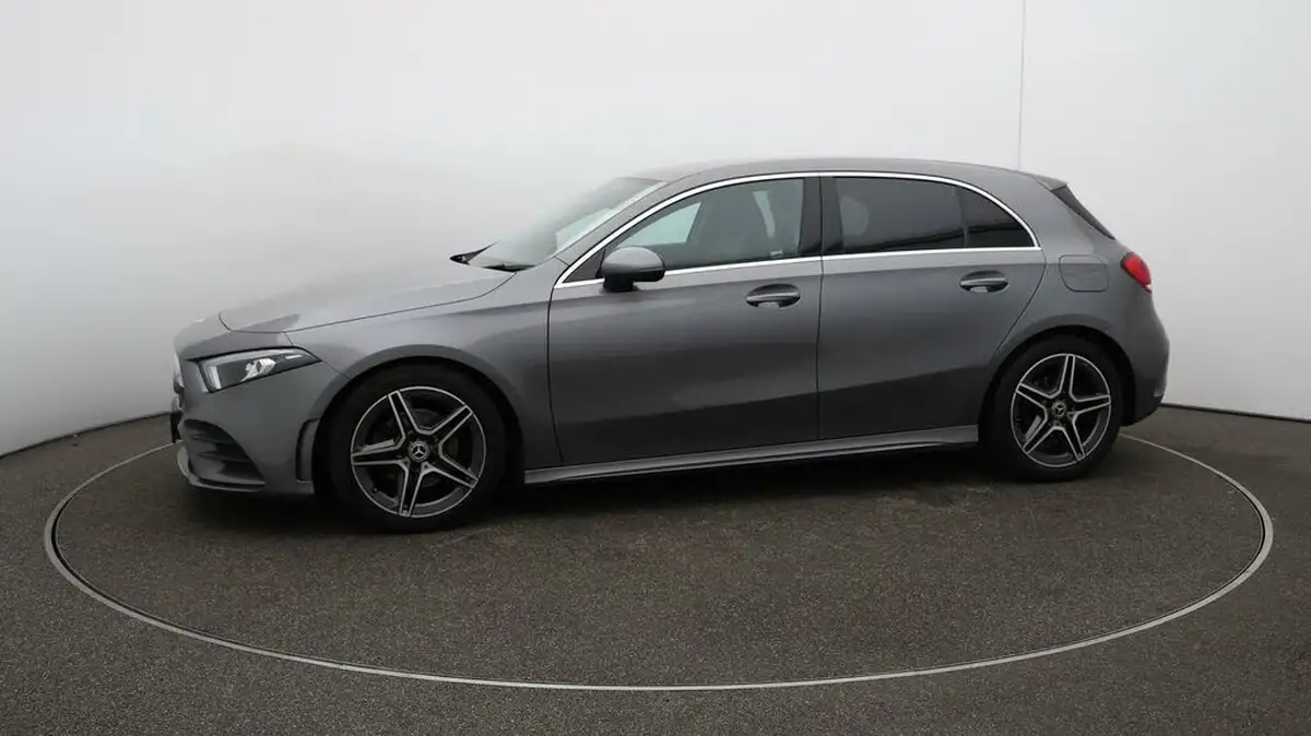 2020-mercedes-benz-a-class-20d-a200d-amg-line-hatchback-5d-big-63