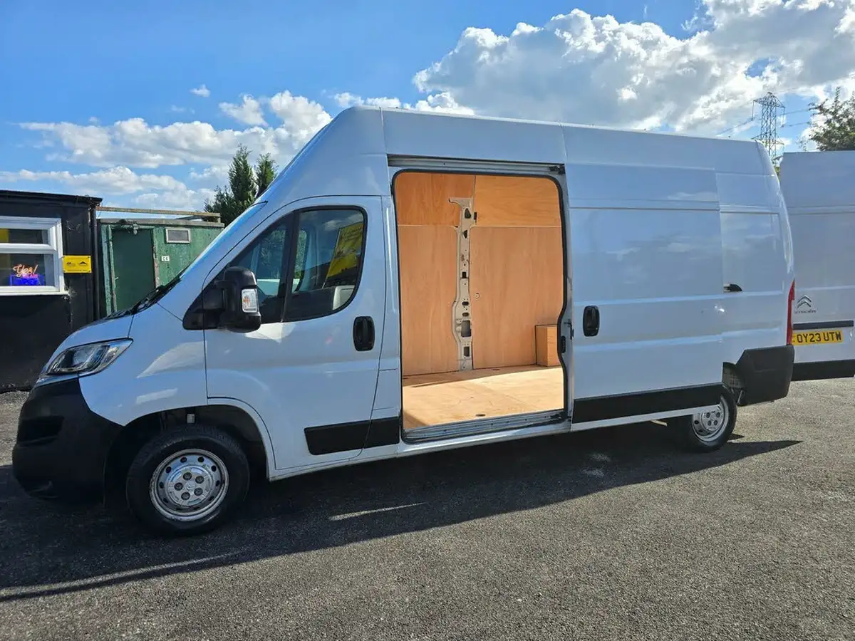 2023-citroen-relay-22bluehdi-35-l3h3-enterprise-140eu6dss-2179cc-big-12