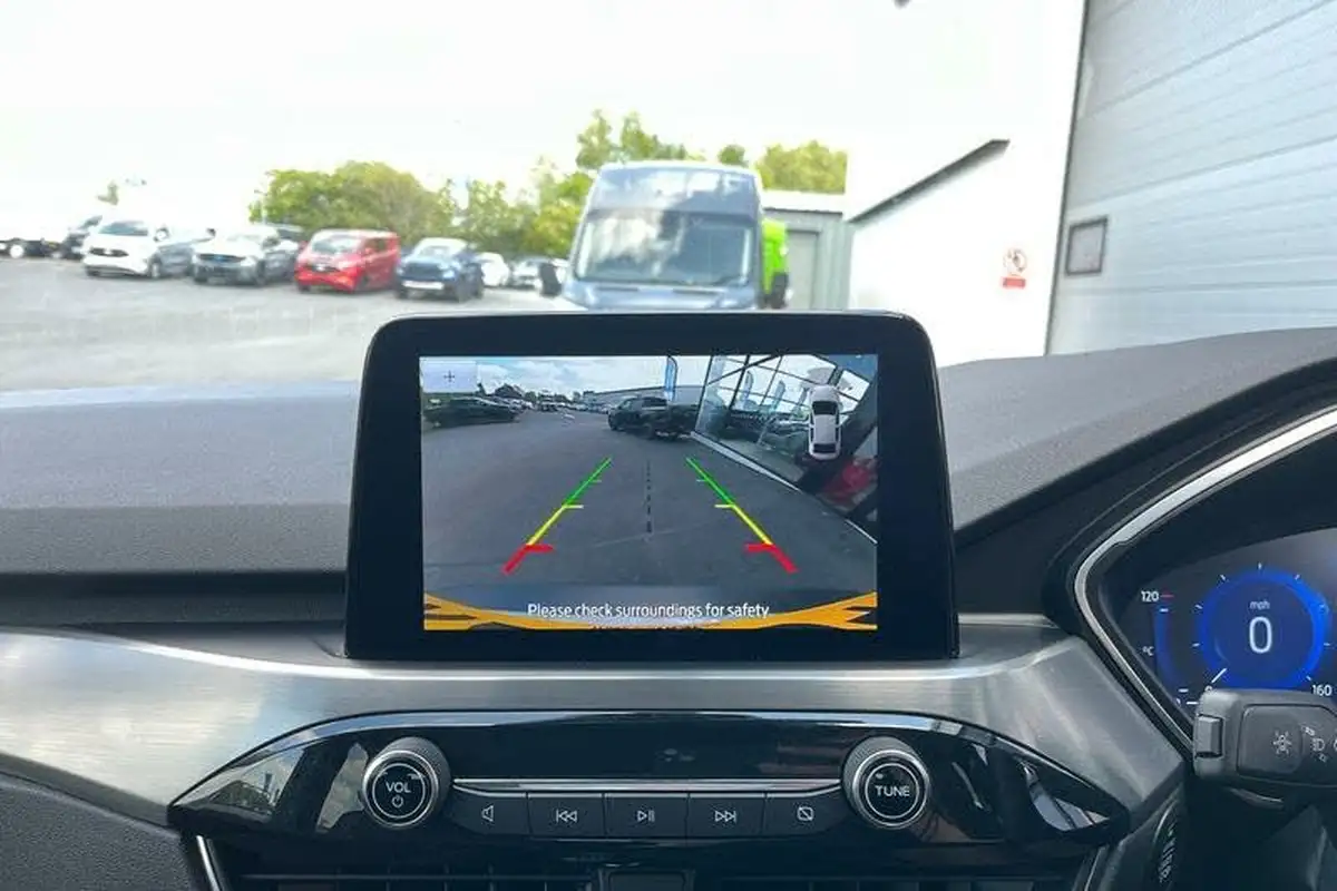 2022-ford-kuga-big-33