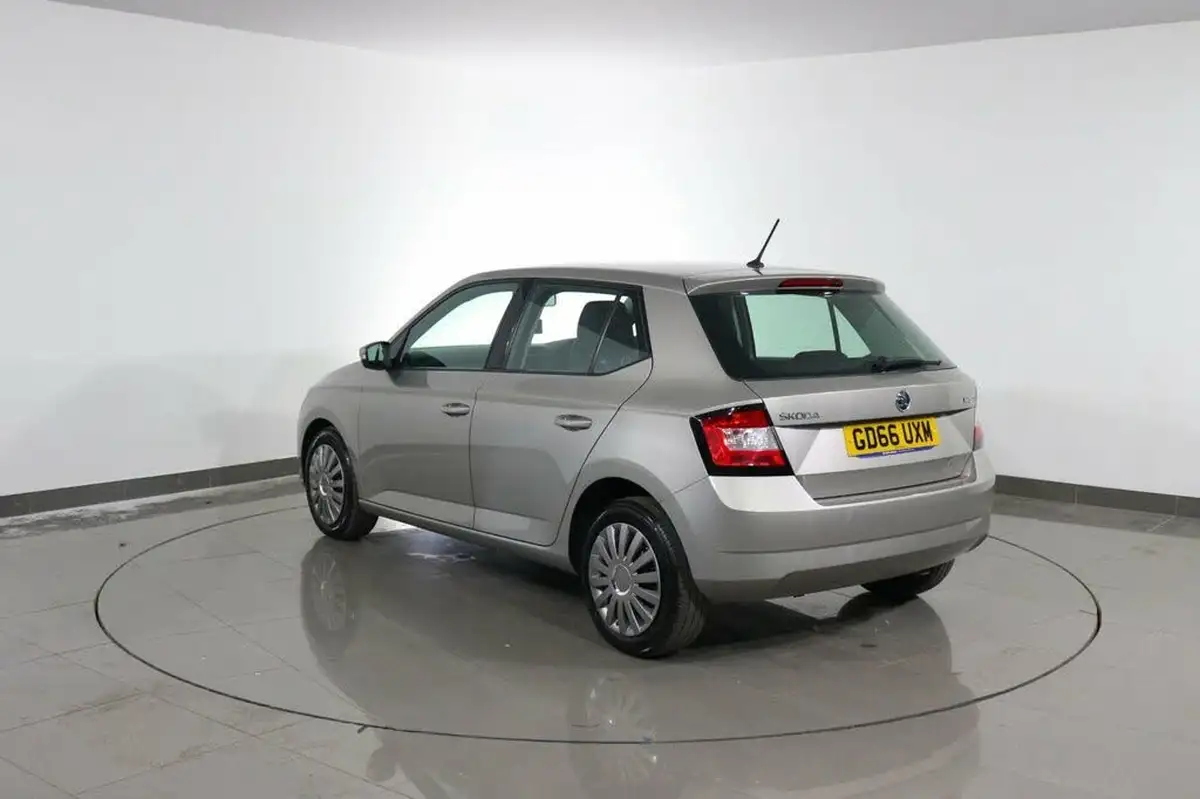 2017-skoda-fabia-10-mpi-s-hatchback-big-76