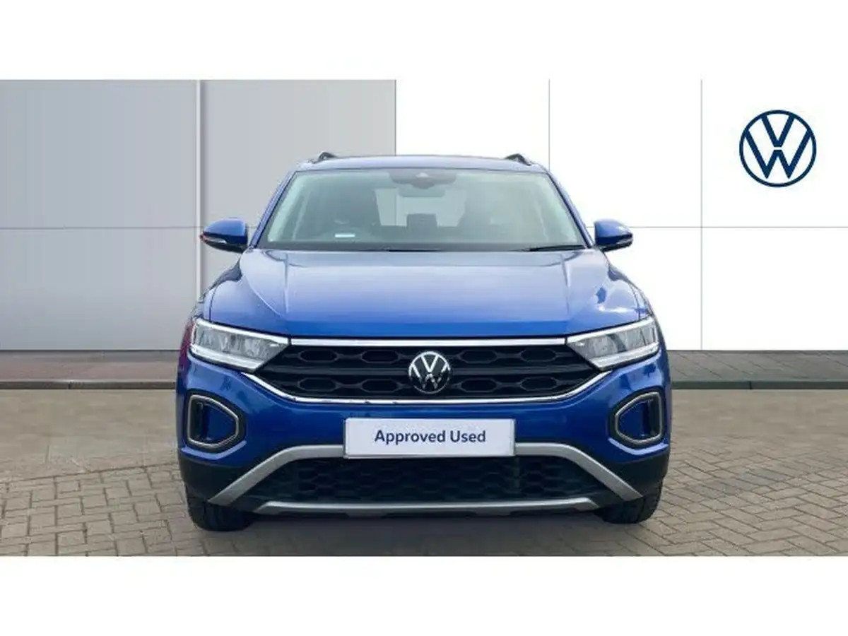 2023-volkswagen-t-roc-10-tsi-life-big-6
