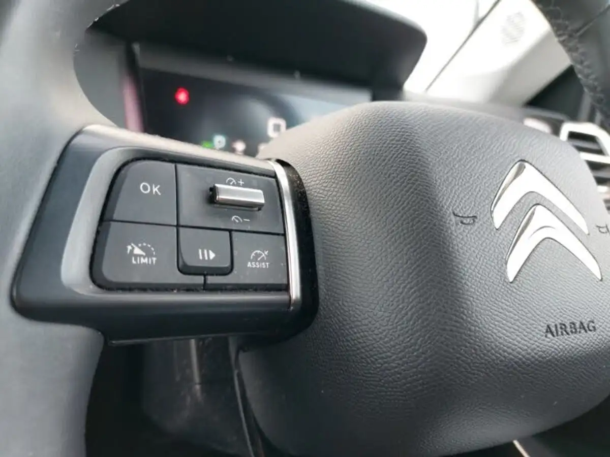 2022-citroen-c4-12-puretech-shine-130ps-big-15