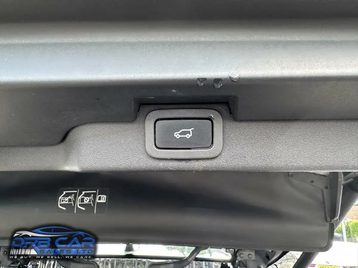 2020-land-rover-discovery-30-sd6-se-big-43