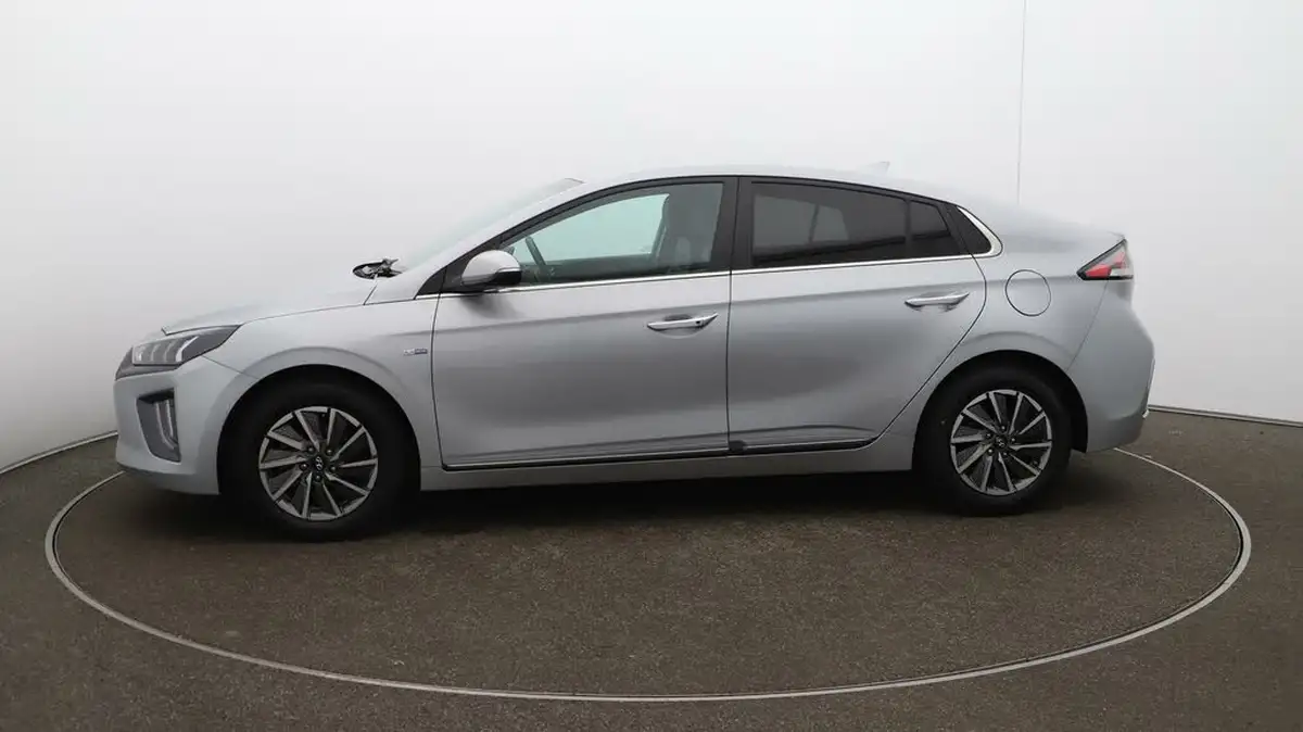 2020-hyundai-ioniq-e-premium-se-electric-100kw-big-66