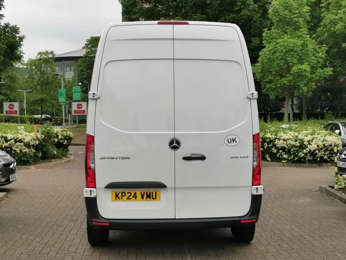 2024-mercedes-benz-sprinter-20cdi-315-l2h1-premium-big-4