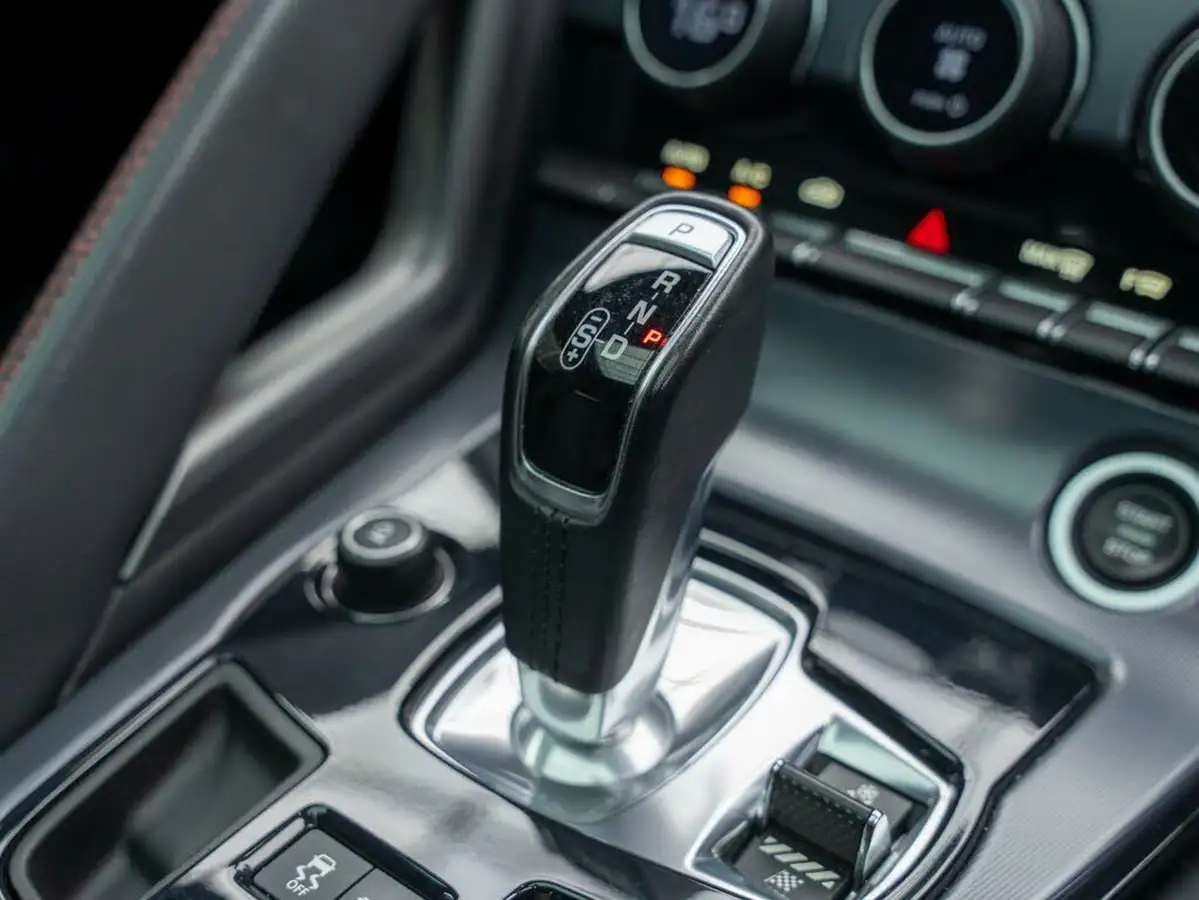 2020-jaguar-f-type-50-v8-sc-r-575ps-awd-coupe-big-21
