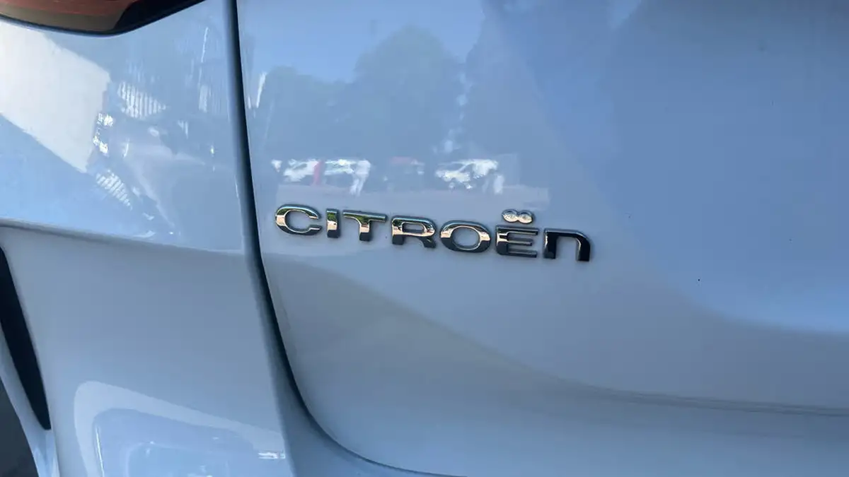2022-citroen-c4-12-puretech-sense-plus-eat8-big-25