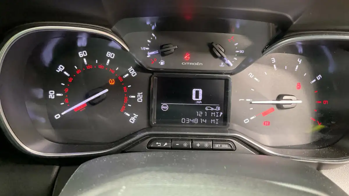 2019-citroen-c3-aircross-12-puretech-flair-82ps-big-9