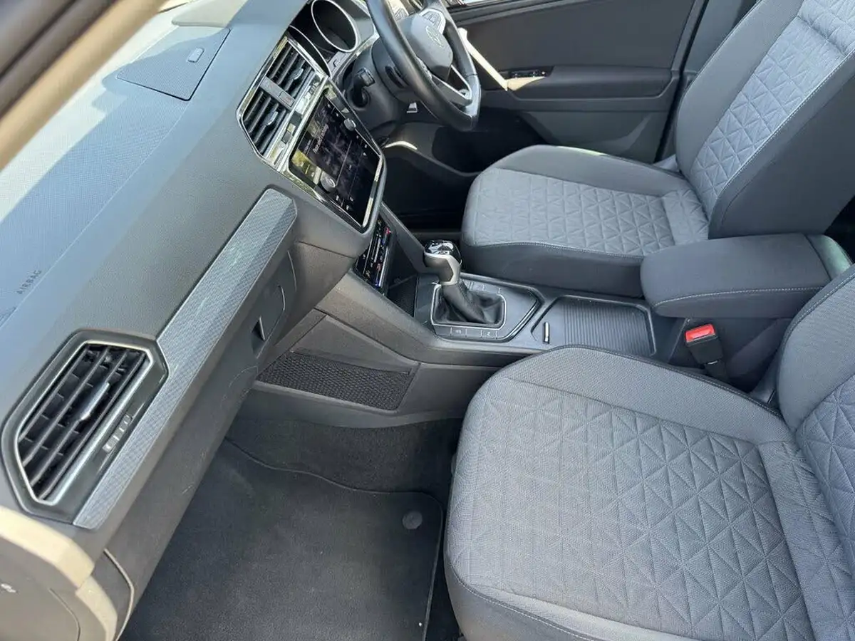 2022-volkswagen-tiguan-15-tsi-life-150ps-dsg-big-30