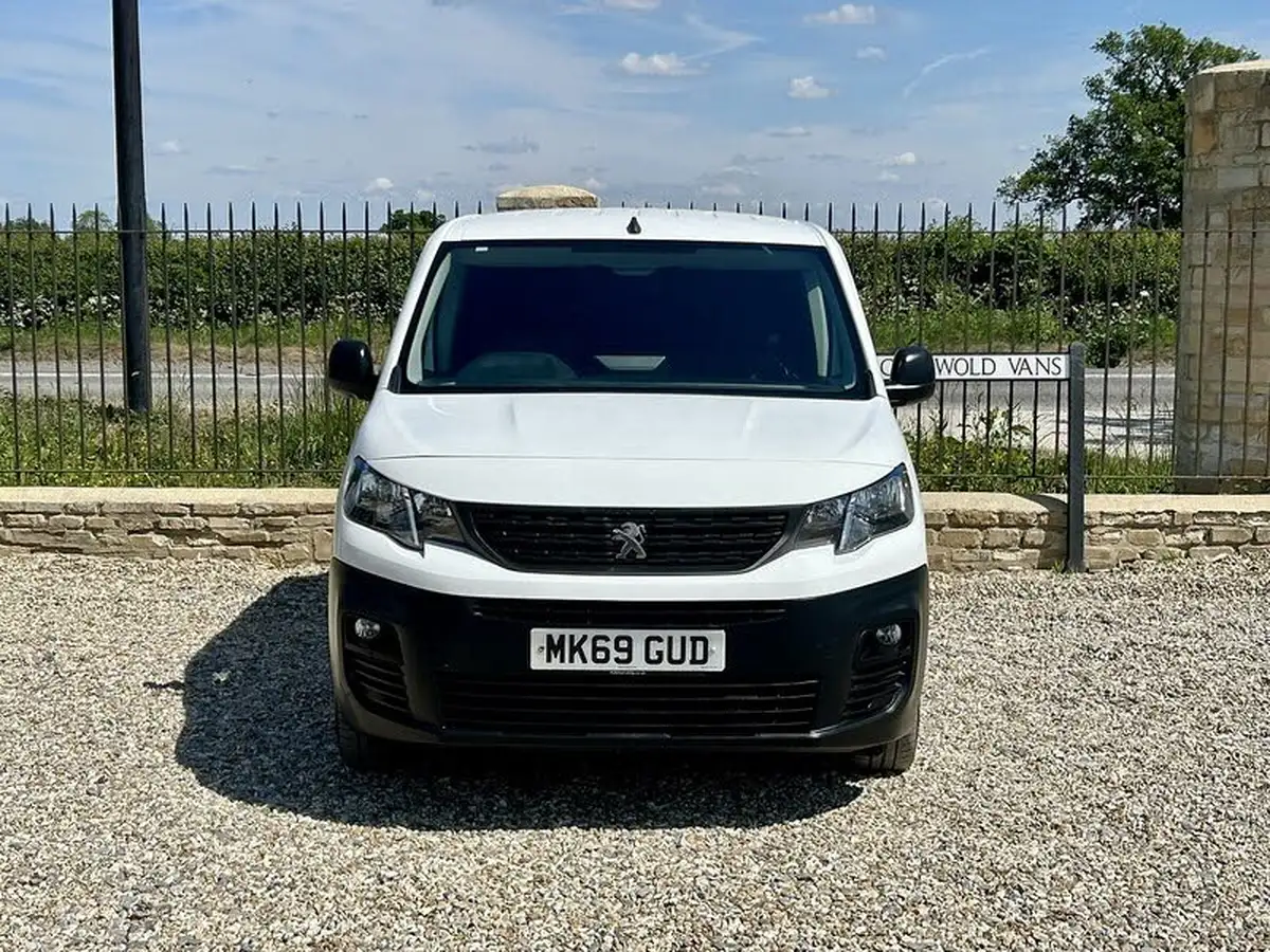 2019-peugeot-partner-15-bluehdi-1000-professional-100ps-eu6dt-panel-big-22