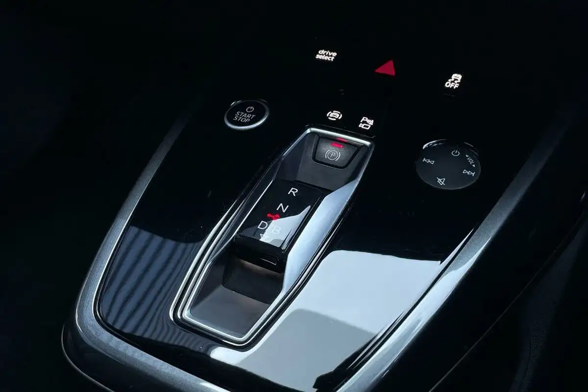 2022-audi-q4-e-tron-35e-s-line-station-wagon-big-46