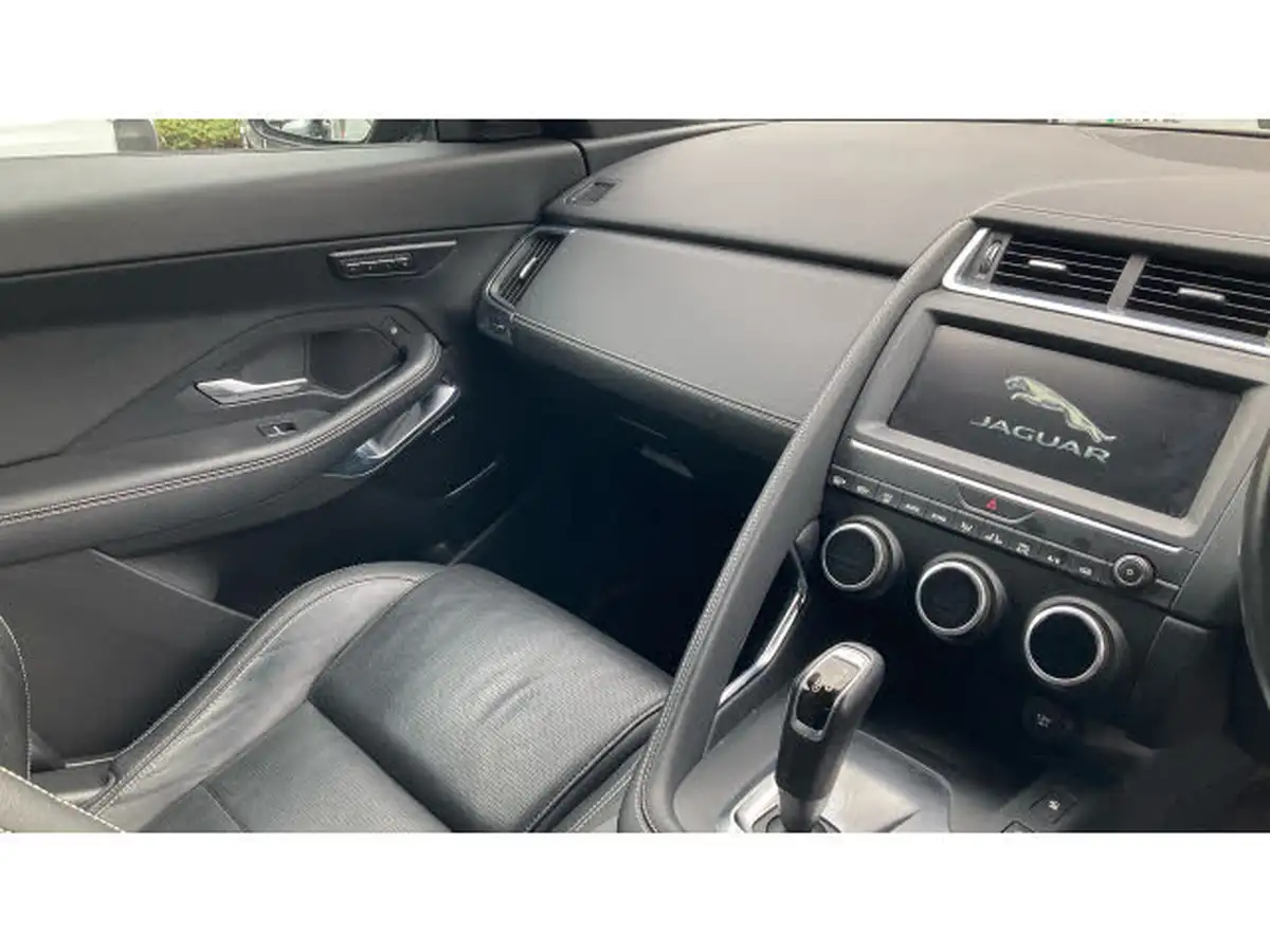 2018-jaguar-e-pace-20-i4d-r-dynamic-se-180ps-ss-big-13
