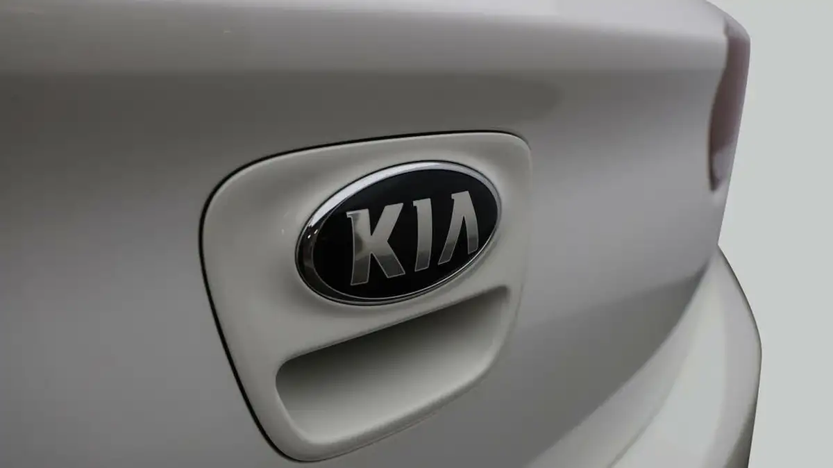 2021-kia-rio-12-dpi-1-big-19