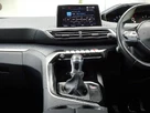 2020-peugeot-3008-suv-12-puretech-allure-small-14