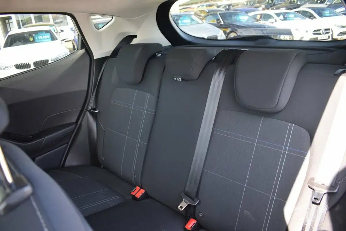 2021-ford-fiesta-10t-trend-100ps-5d-big-10