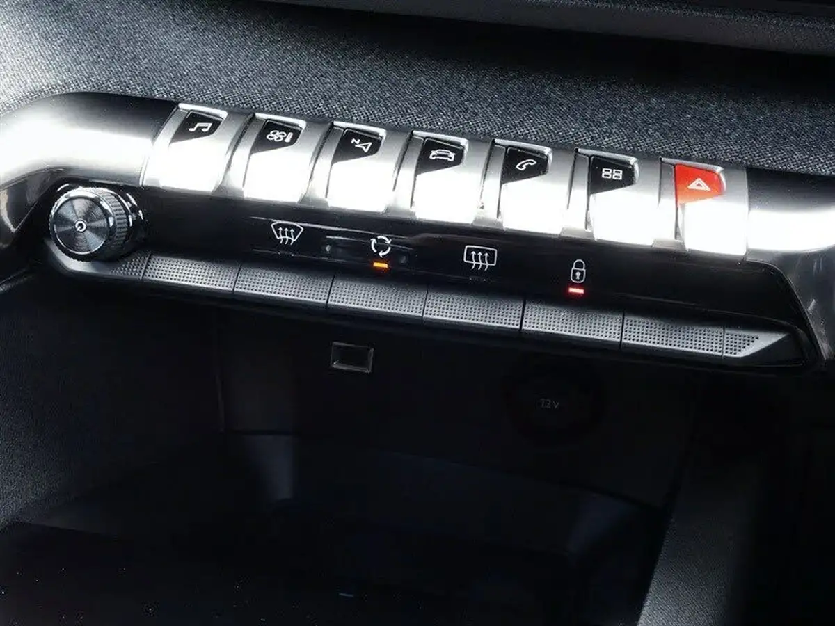 2020-peugeot-3008-suv-12-puretech-allure-big-27