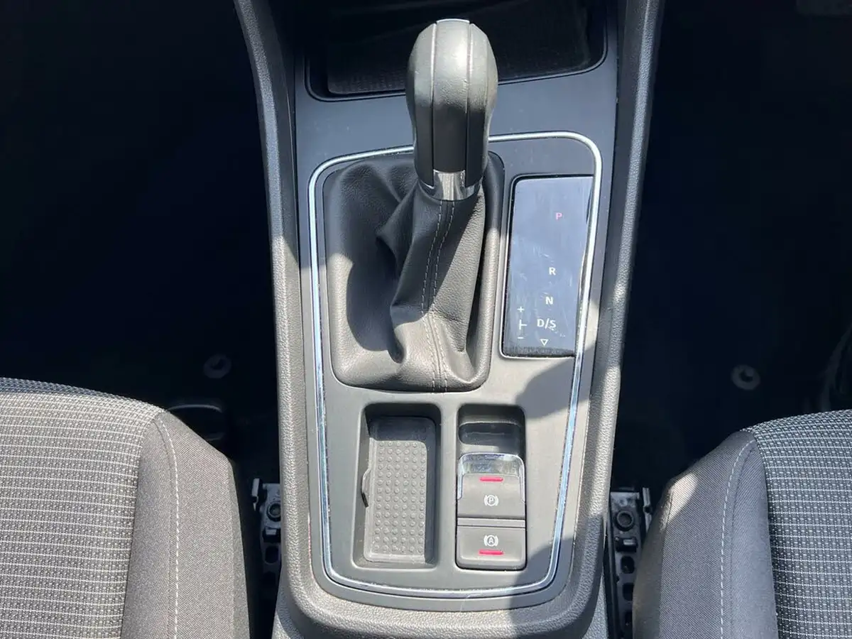 2020-seat-leon-20tdi-se-dynamic-150ps-hatchback-dsg-big-22