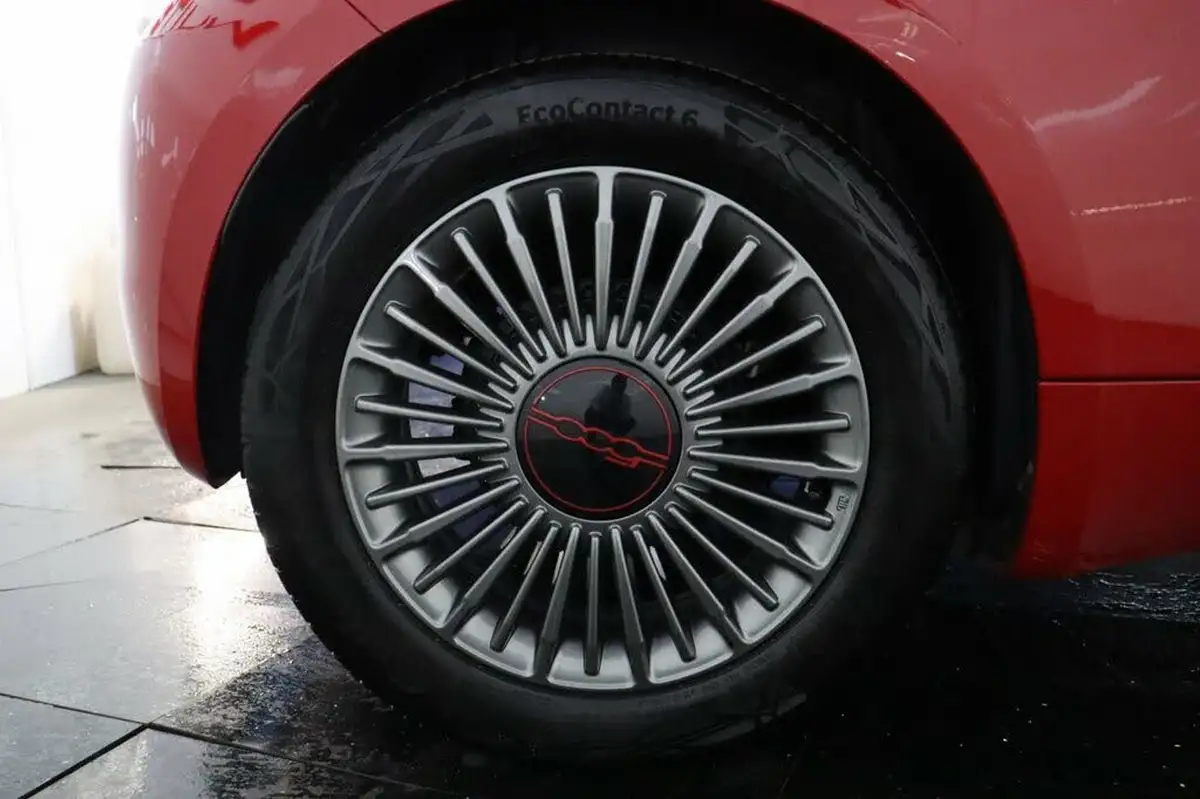 2022-fiat-500-e-red-117bhp-big-39