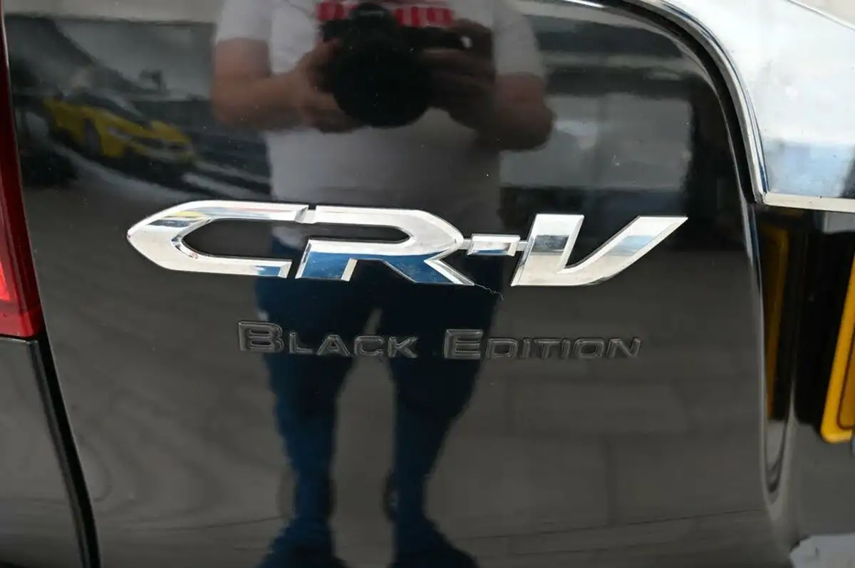2017-honda-cr-v-16i-dtec-black-edition-big-33