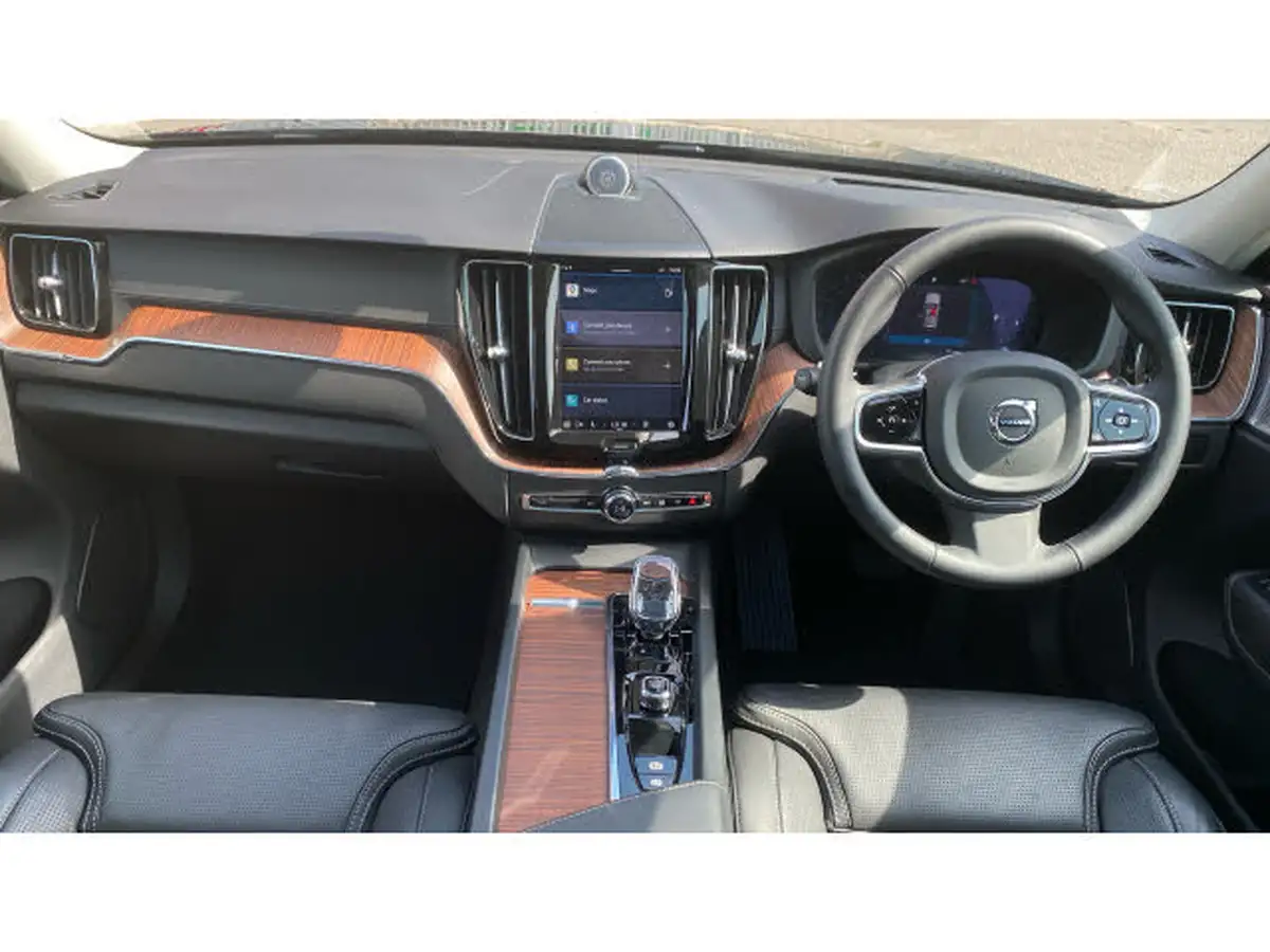 2024-volvo-xc60-20-b5-ultimate-big-19