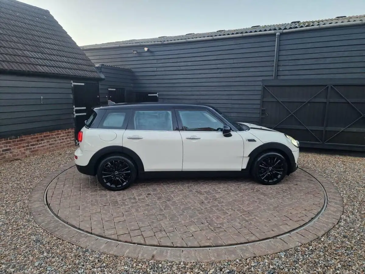 2017-mini-clubman-15-cooper-ss-big-20