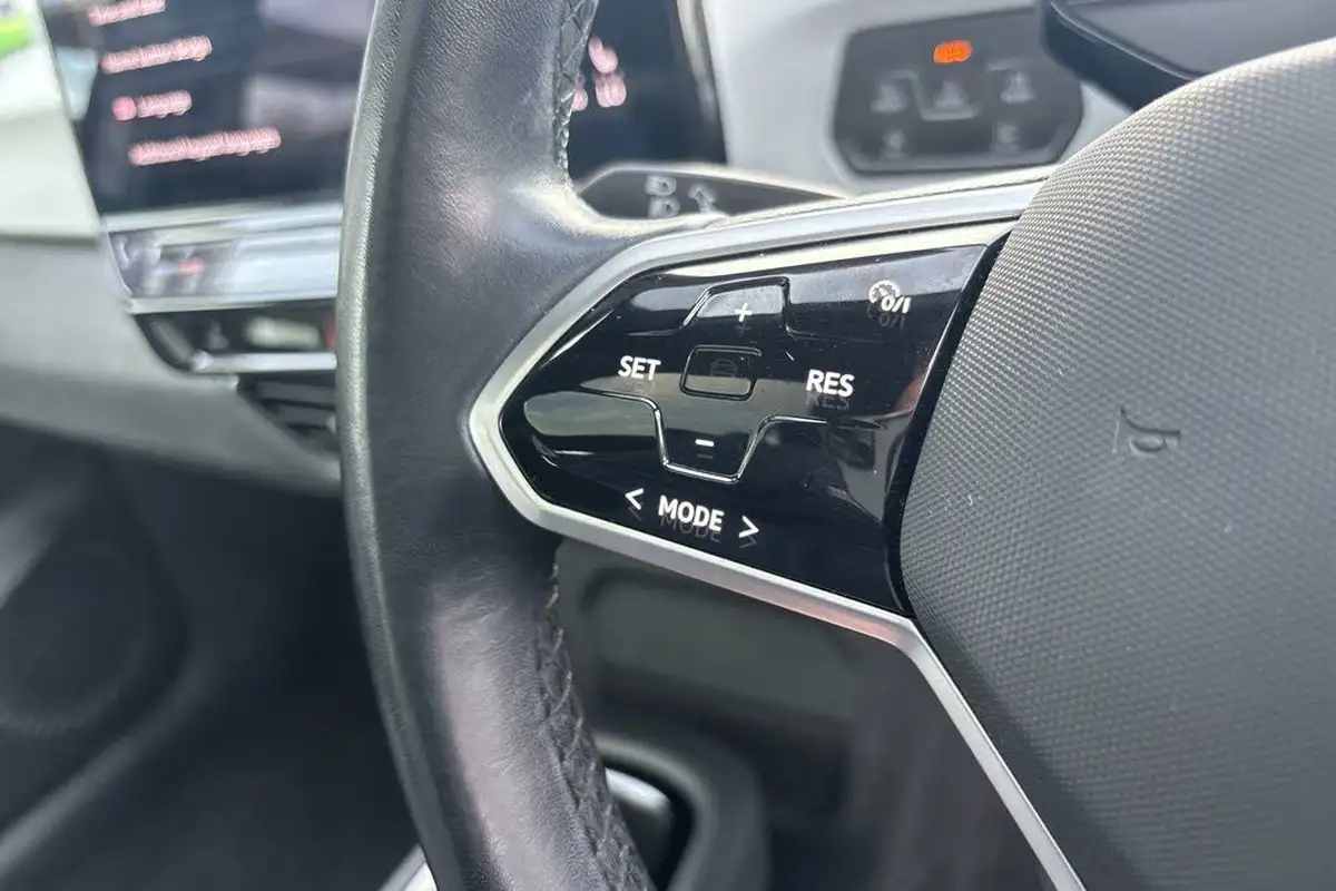 2021-volkswagen-id3-e-family-145ps-big-43