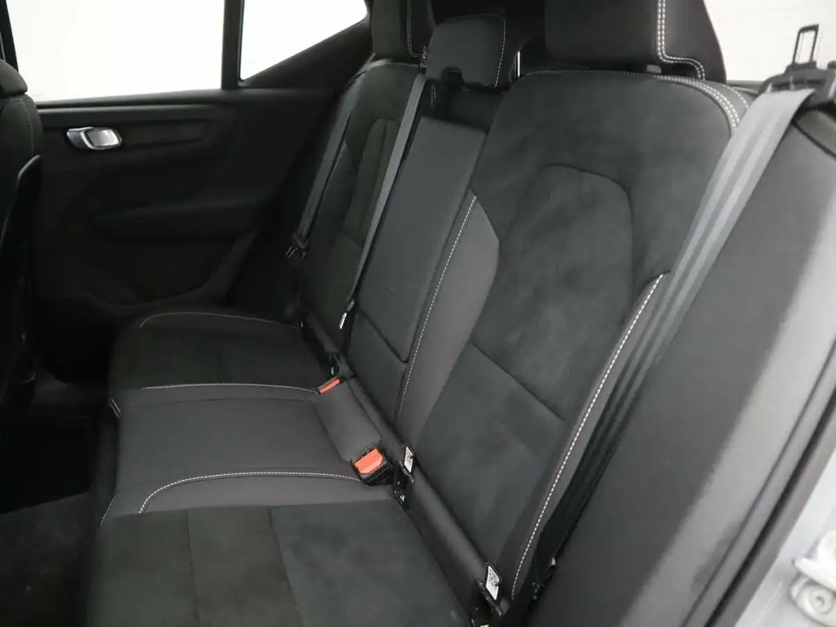 2023-volvo-xc40-e-twin-recharge-plus-big-10