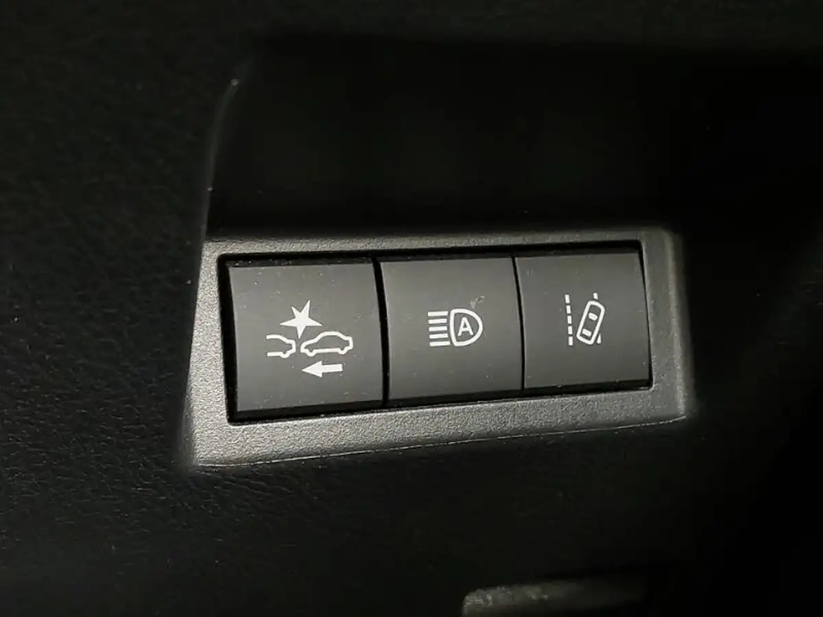 2019-toyota-yaris-15-vvt-i-y20-111bhp-1496cc-big-17