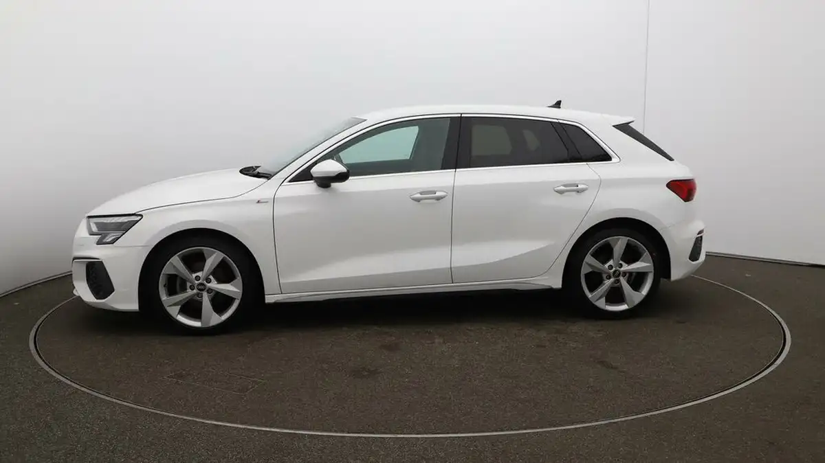 2021-audi-a3-15-35-tfsi-s-line-sportback-5d-big-4