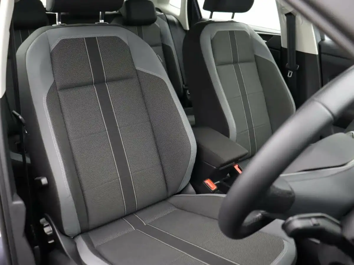 2022-volkswagen-polo-10-tsi-style-big-7