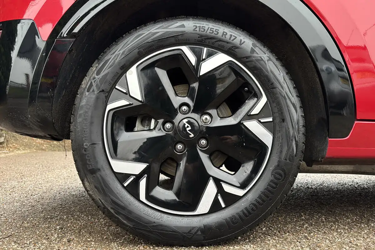 2024-kia-niro-ev-e-3-big-6
