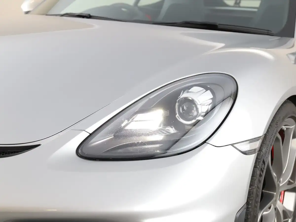 2022-porsche-cayman-718-40-cayman-gt4-pdk-big-39
