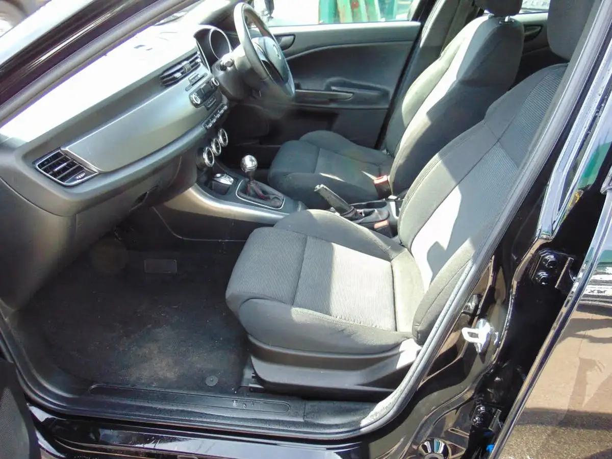 2013-alfa-romeo-giulietta-16td-collezione-big-4