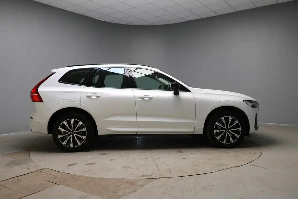2023-volvo-xc60-20-b5-plus-big-5