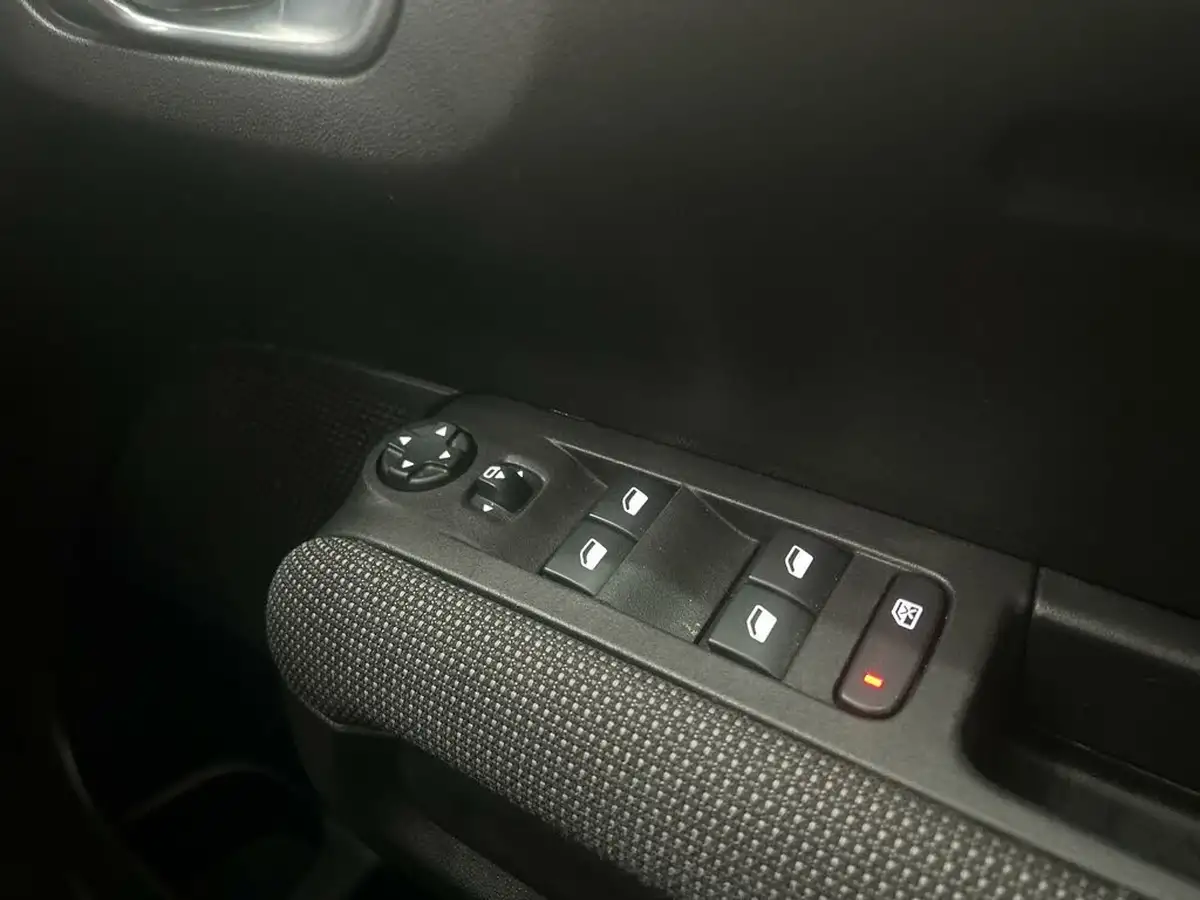 2019-citroen-c3-aircross-12-puretech-feel-110ps-ss-big-18
