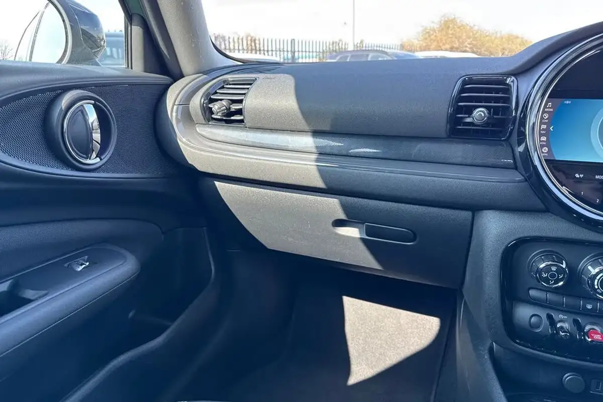 2021-mini-clubman-15-cooper-classic-auto-big-18