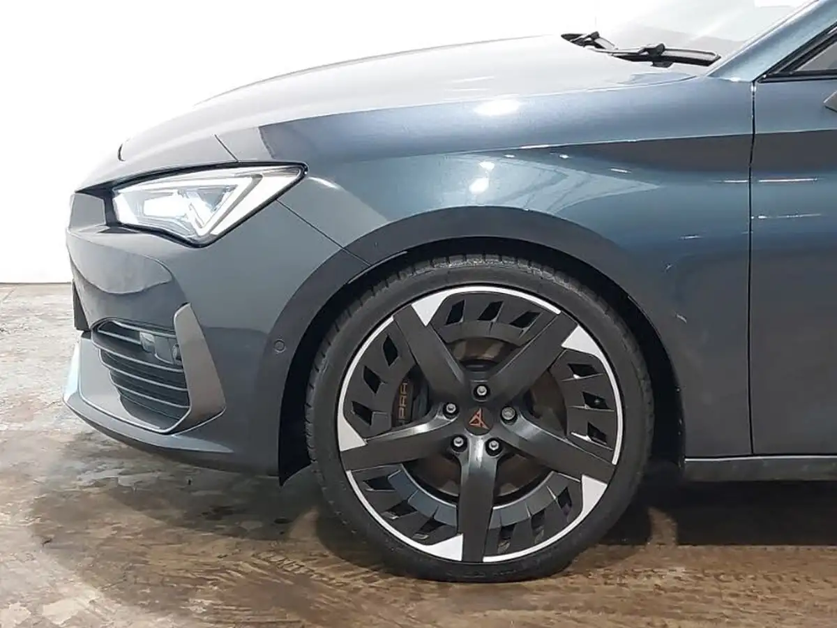 2022-cupra-leon-nf-20-tsi-vz3-300ps-hatchback-big-12