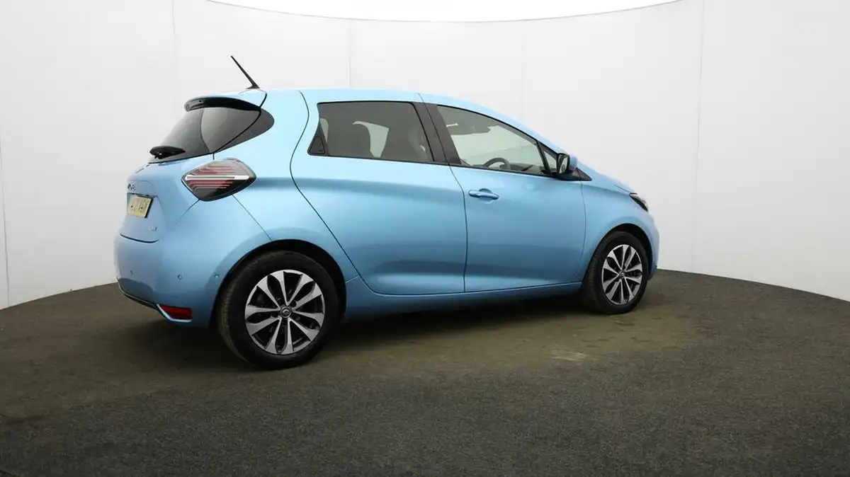 2021-renault-zoe-e-gt-line-big-48