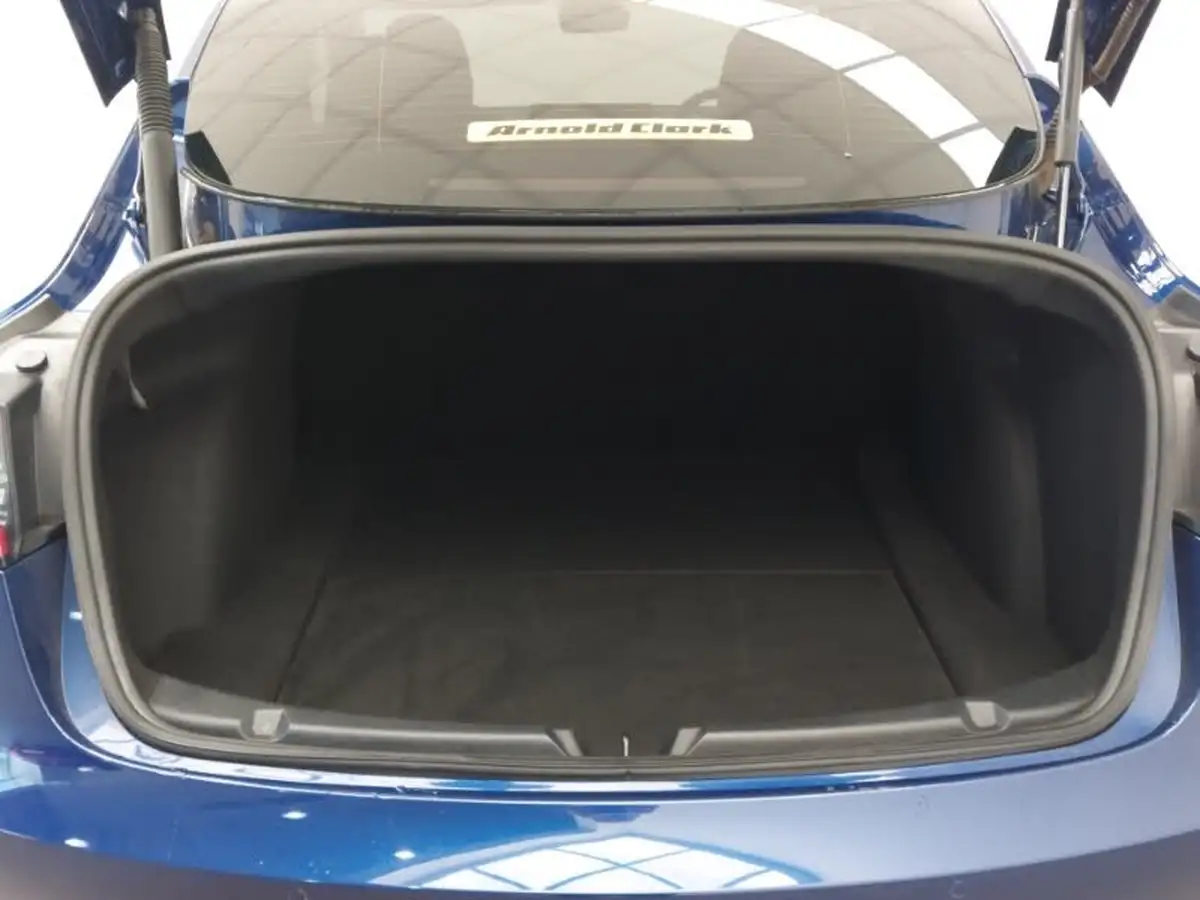 2021-tesla-model-3-e-long-range-awd-big-7