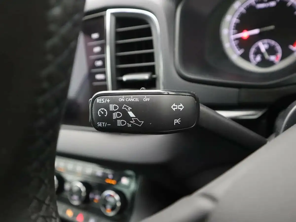 2019-skoda-karoq-20tdi-se-l-150ps-4x4-big-20