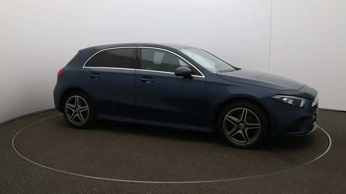 2021-mercedes-benz-a-class-13-a250e-amg-line-executive-hatchback-5d-big-39