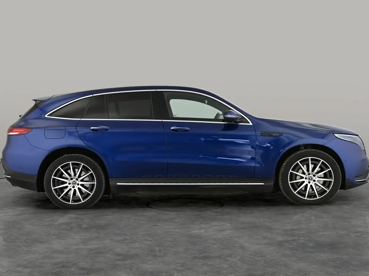 2020-mercedes-benz-eqc-e-eqc-400-amg-line-big-4