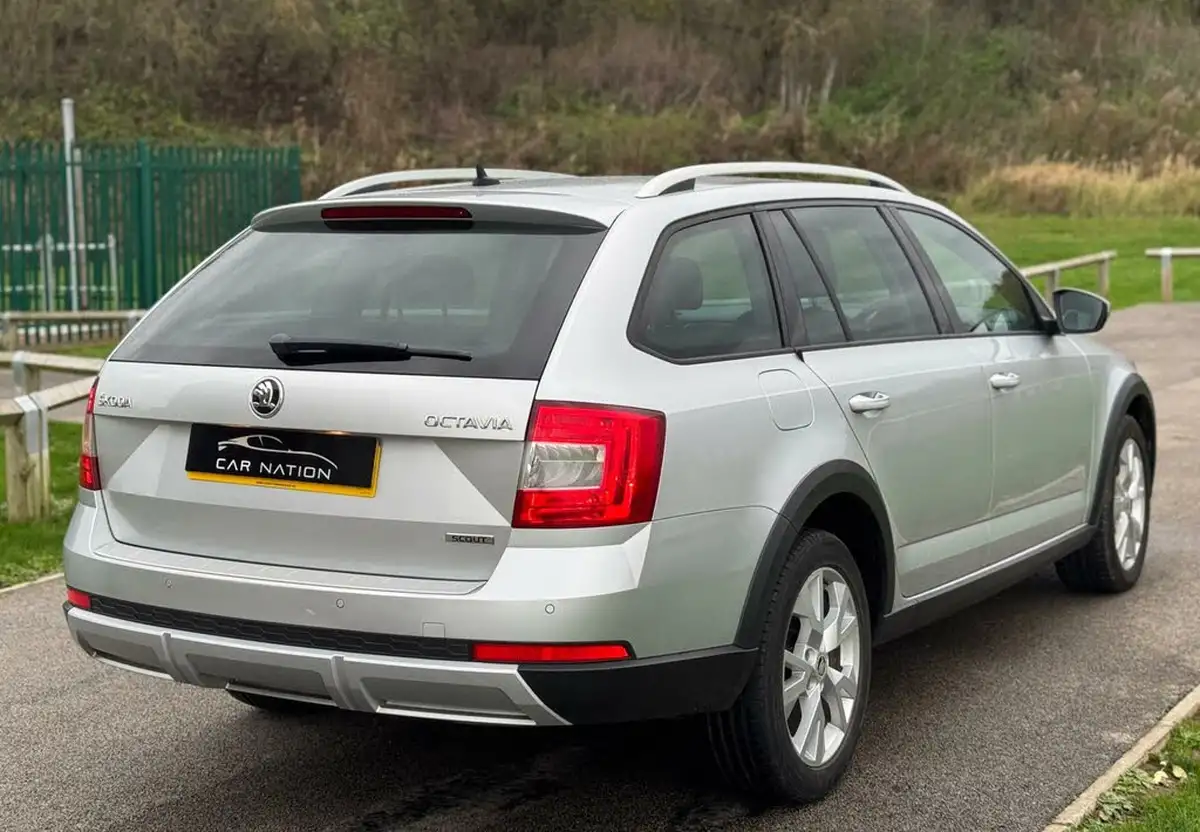 2016-skoda-octavia-20tdi-scout-184ps-dsg-big-8