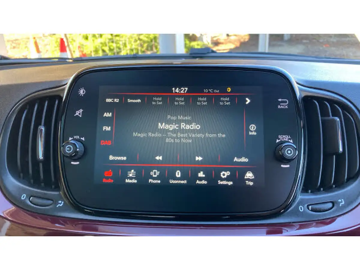 2020-fiat-500-12-lounge-dualogic-big-11