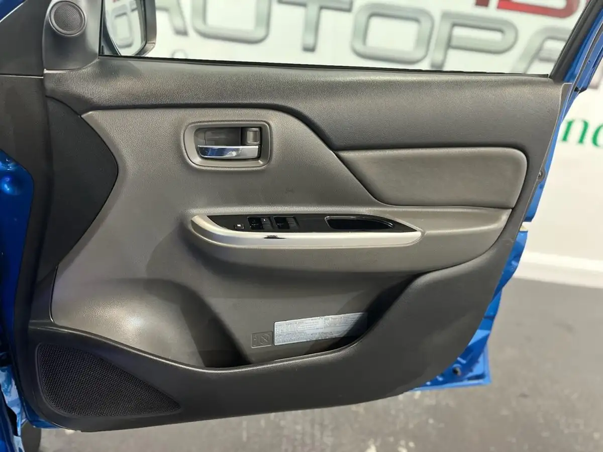 2019-mitsubishi-l200-24di-d-barbarian-eu6b-auto-big-9