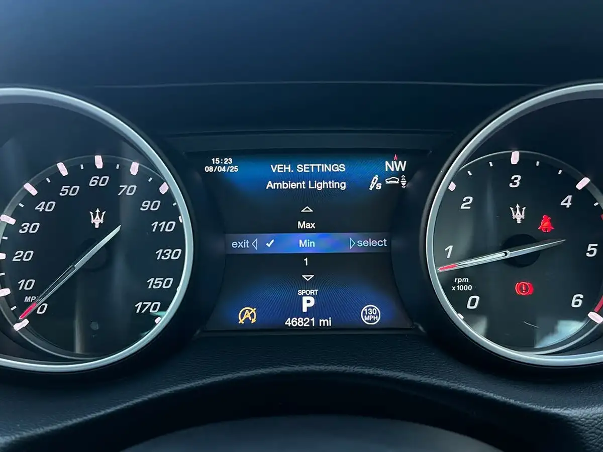 2017-maserati-levante-30td-awd-big-31