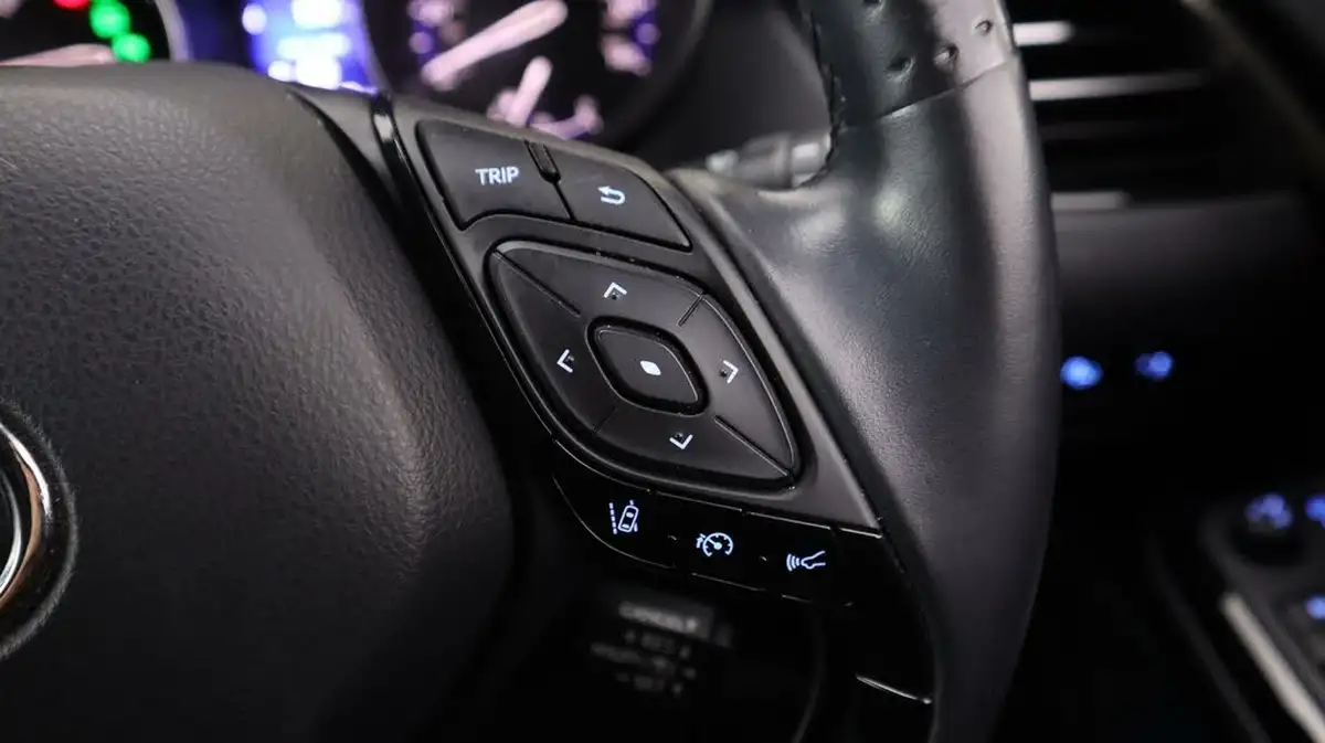 2019-toyota-c-hr-18-vvt-i-design-big-23