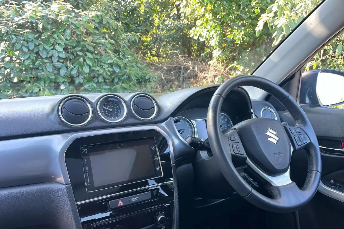 2018-suzuki-vitara-16-sz5-big-4